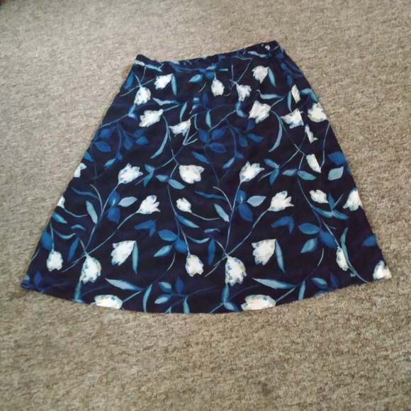 Jeans - Picture 2 of 3